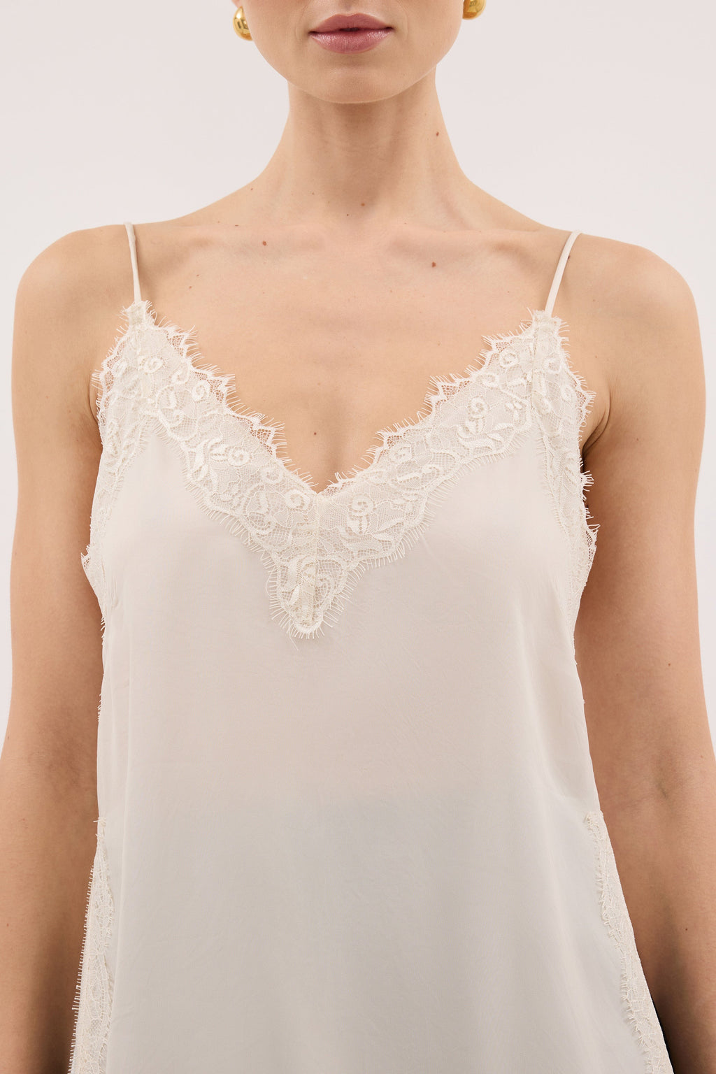 ANDREA SANDSTONE SLEEVELESS LACE CAMI TOP