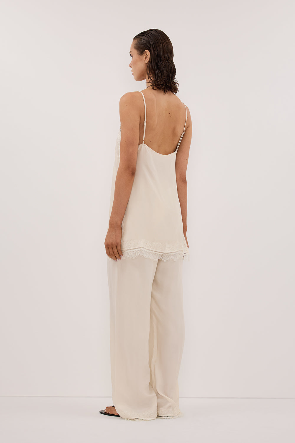 ANDREA SANDSTONE SLEEVELESS LACE CAMI TOP