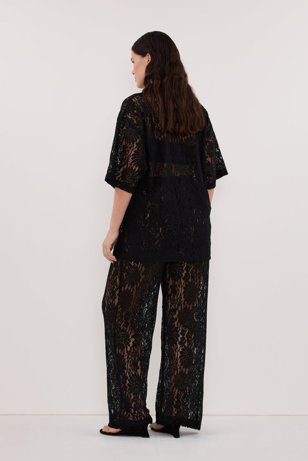 WILMA BLACK LACE TEE