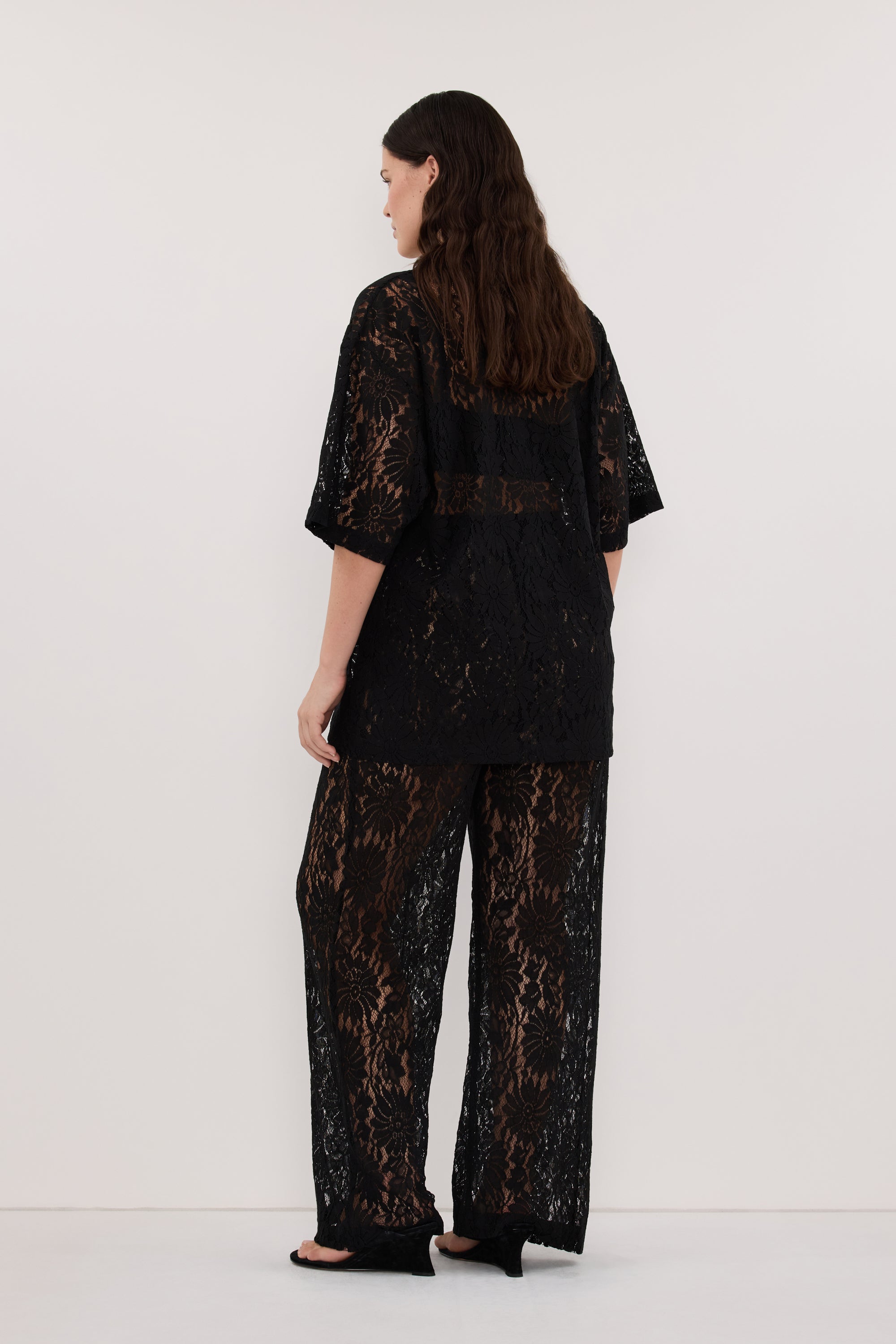 WILMA BLACK LACE TEE
