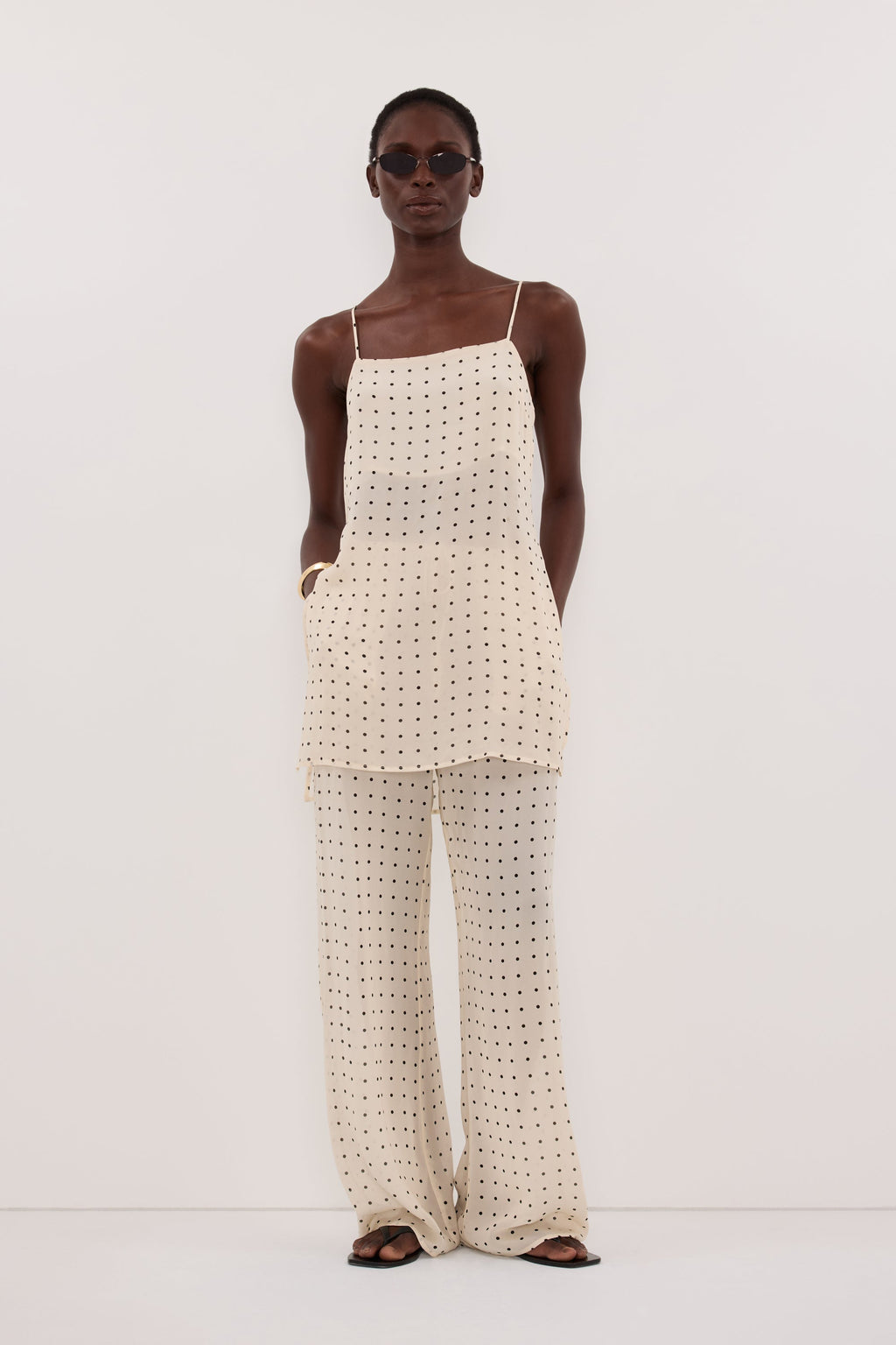 VANESSA SANDSTONE SLEEVELESS SPOT CAMI TOP