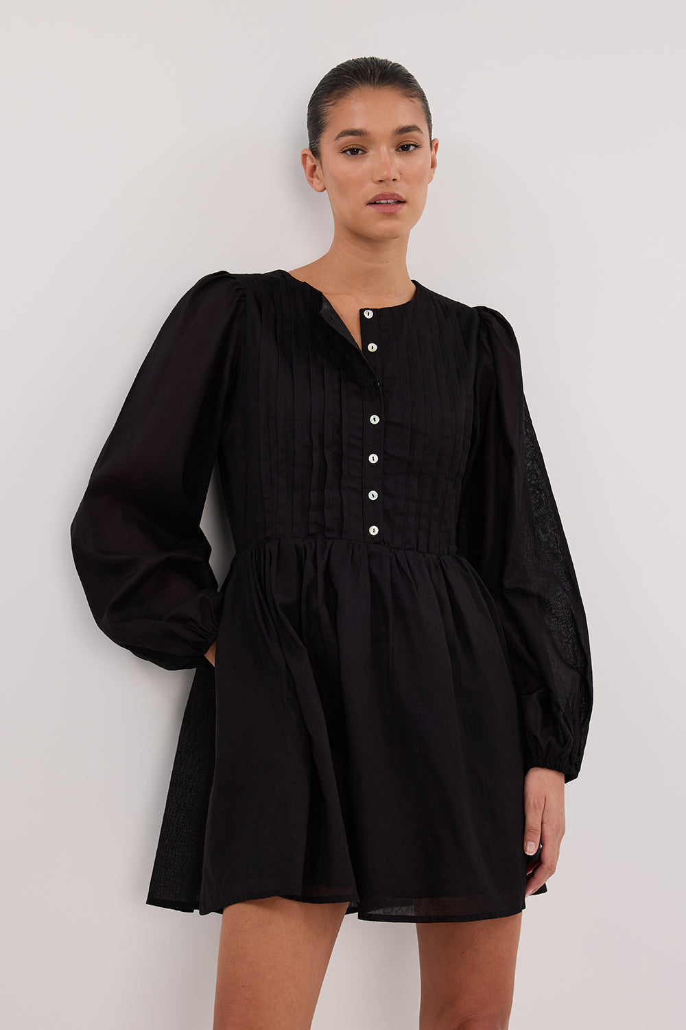 LARS BLACK BUTTON SLEEEVED MINI