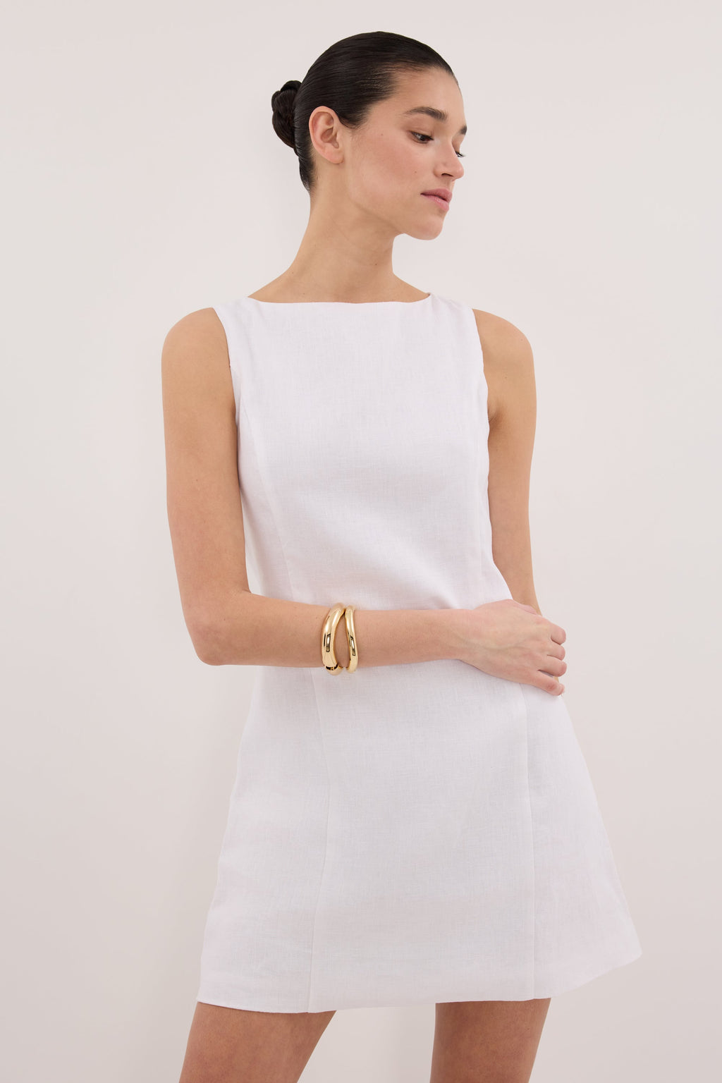 LACY WHITE SLEEVELESS LINEN MINI DRESS