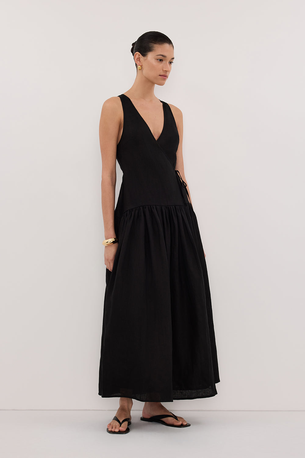 ILIO BLACK SLEEVELESS LINEN WRAP MIDI DRESS