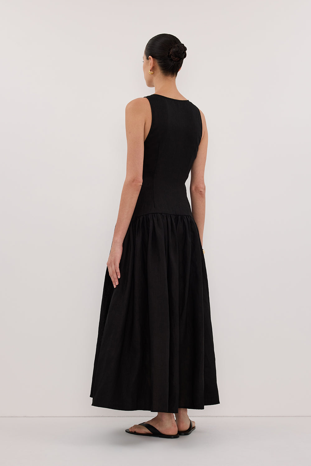 ILIO BLACK SLEEVELESS LINEN WRAP MIDI DRESS