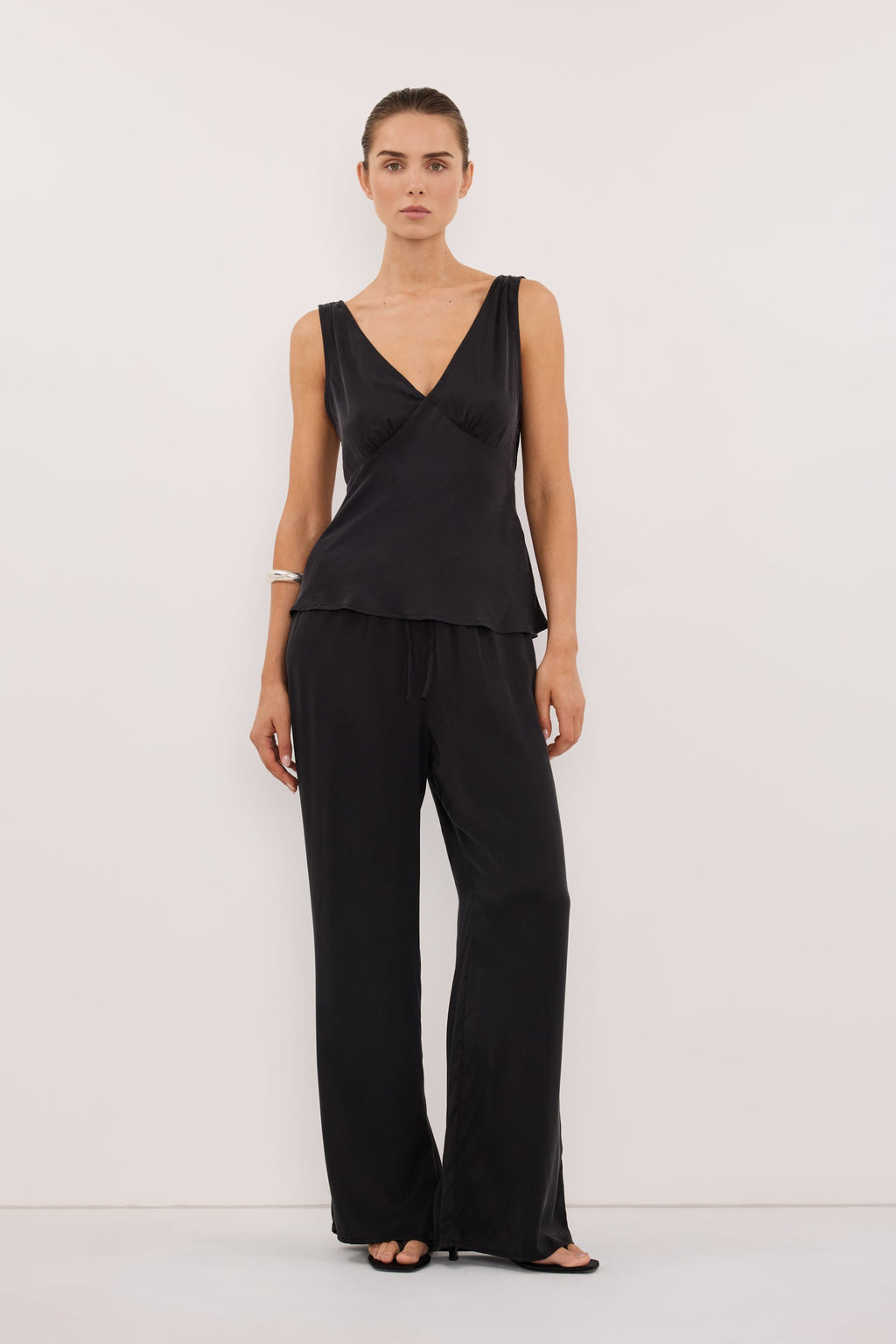 JORJA BLACK SLEEVELESS SILK TOP