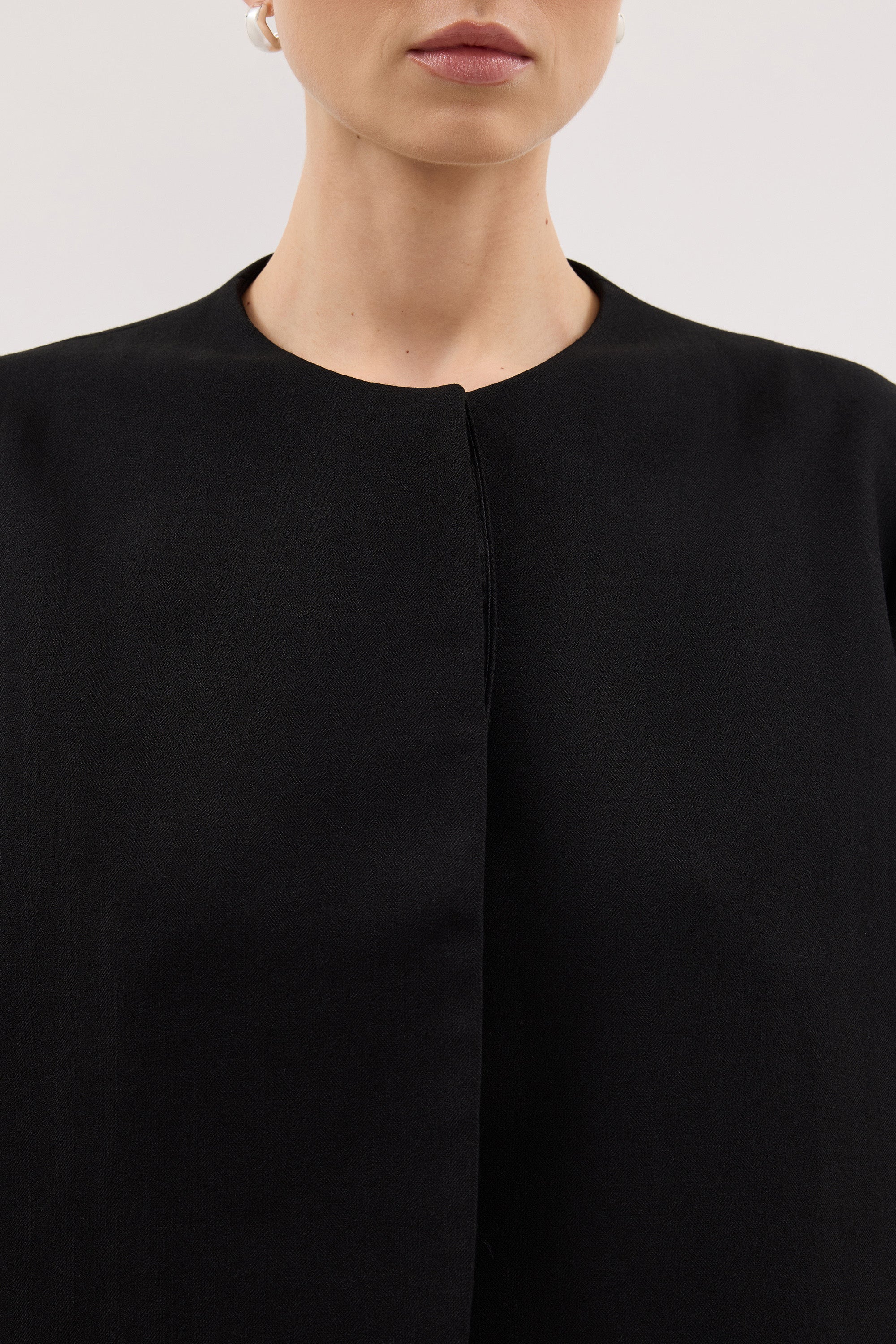 CYRUS BLACK CROPPED BLAZER