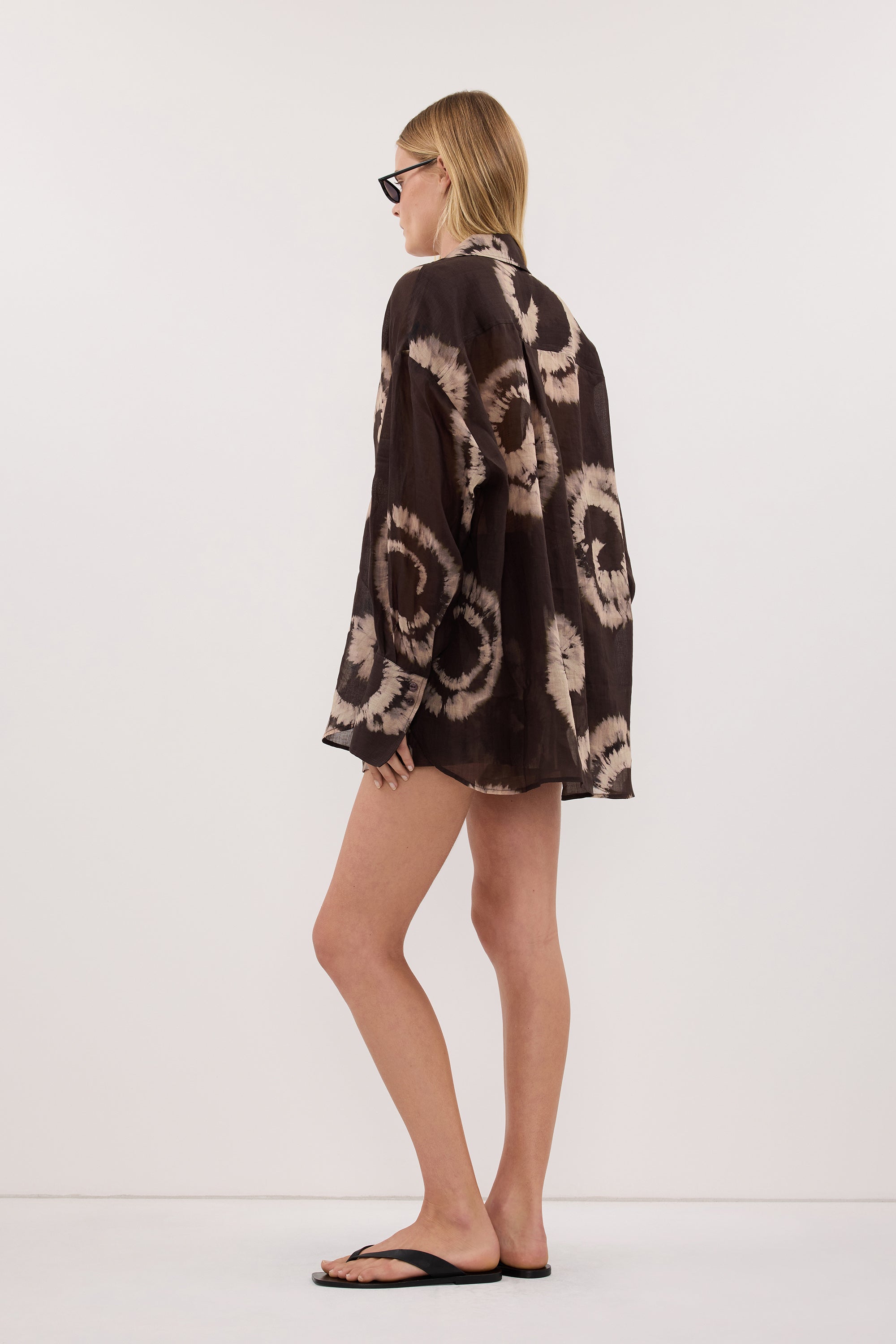 AURA DARK CHOC TIE DYE RAMIE SHIRT