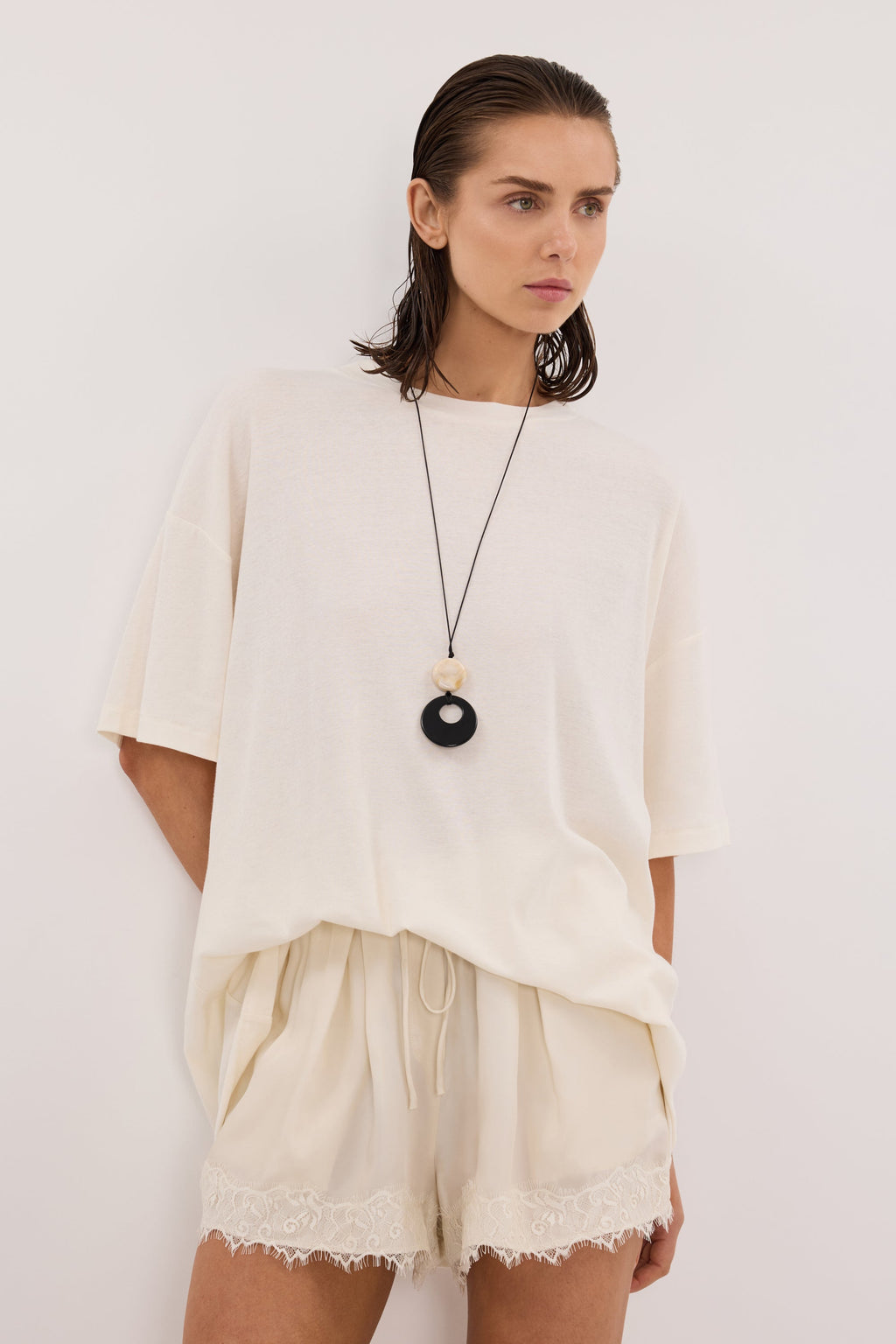 SLOANE CREAM COTTON LONGLINE TEE