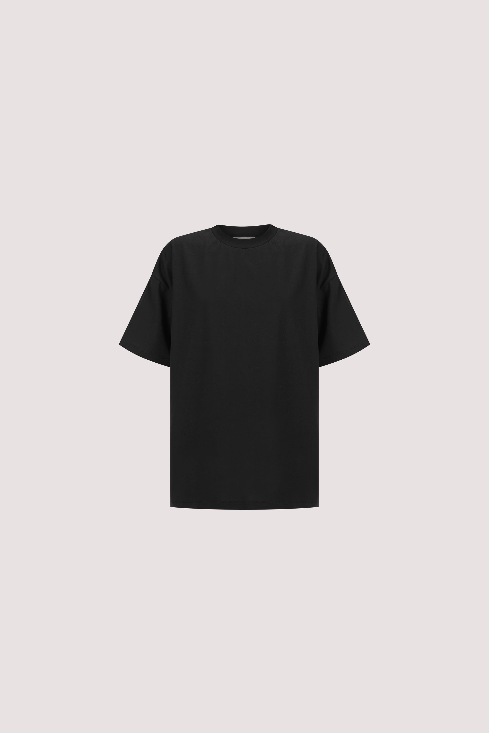 TYRA BLACK BOYFRIEND TEE