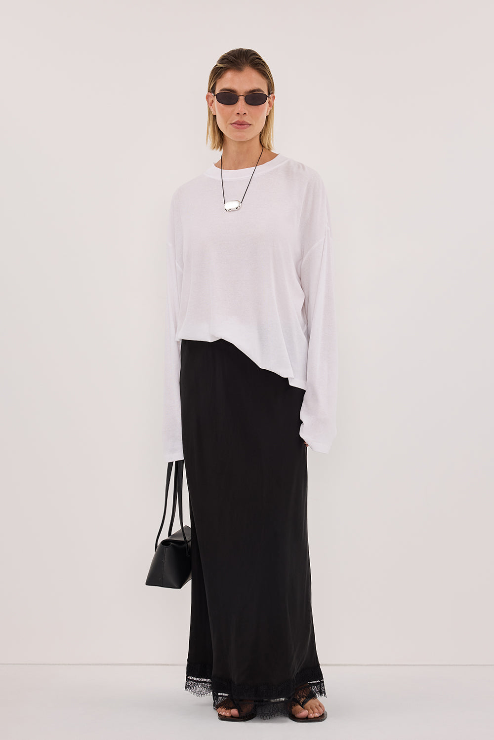 SLOANE WHITE LONG SLEEVE CREW KNIT TOP