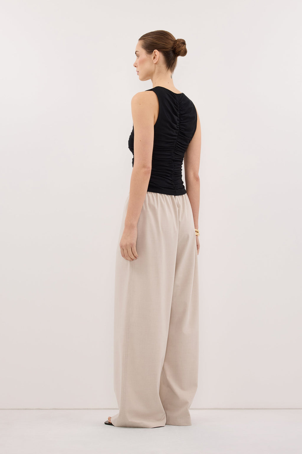 AVELIN BLACK RUCHED V NECK KNIT TOP
