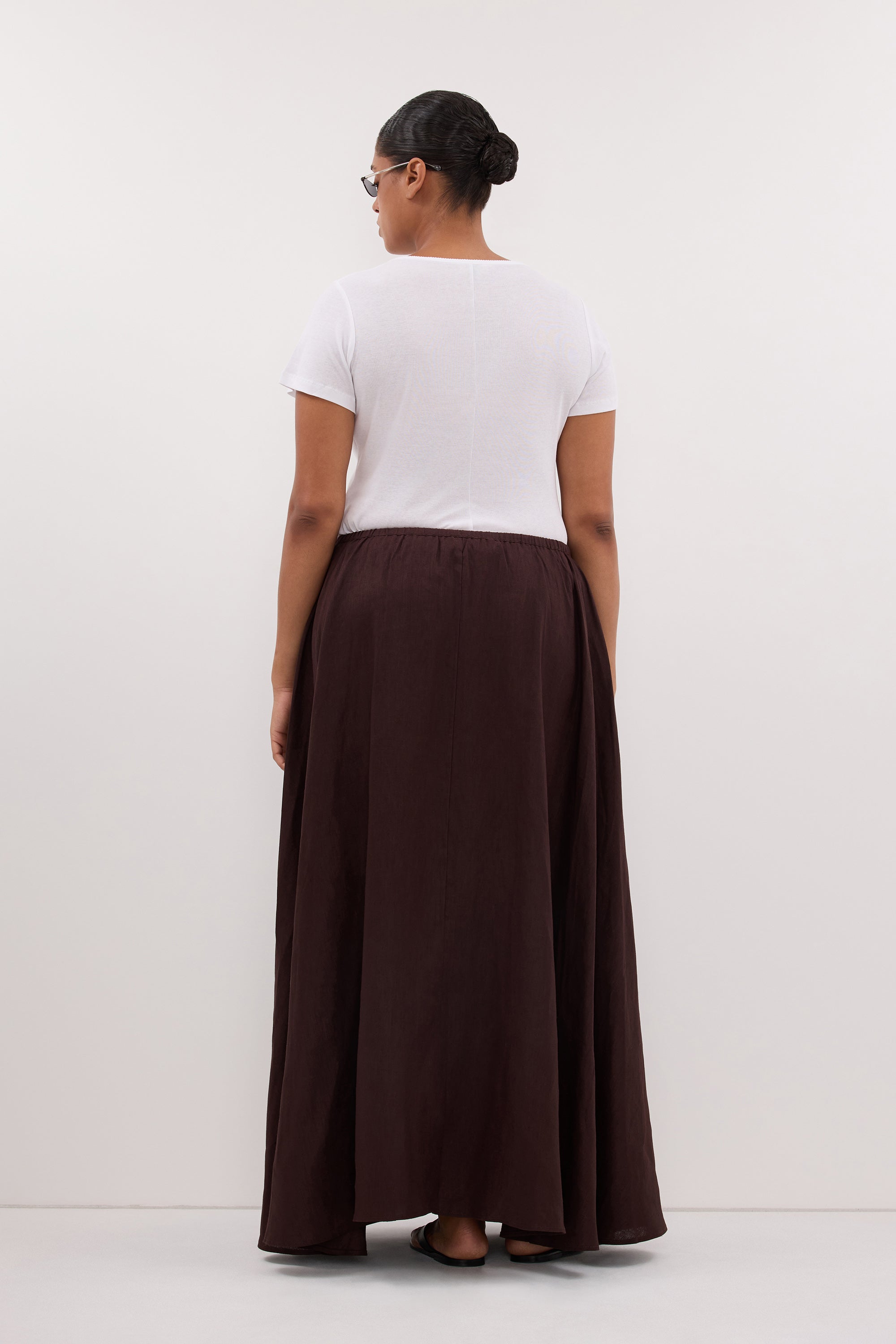 RAVELLO BURNT CHOC LINEN MIDI SKIRT
