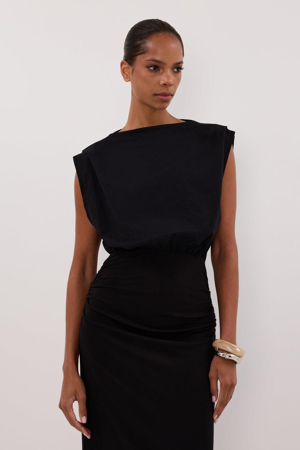 LIORA BLACK SLEEVELESS MAXI DRESS