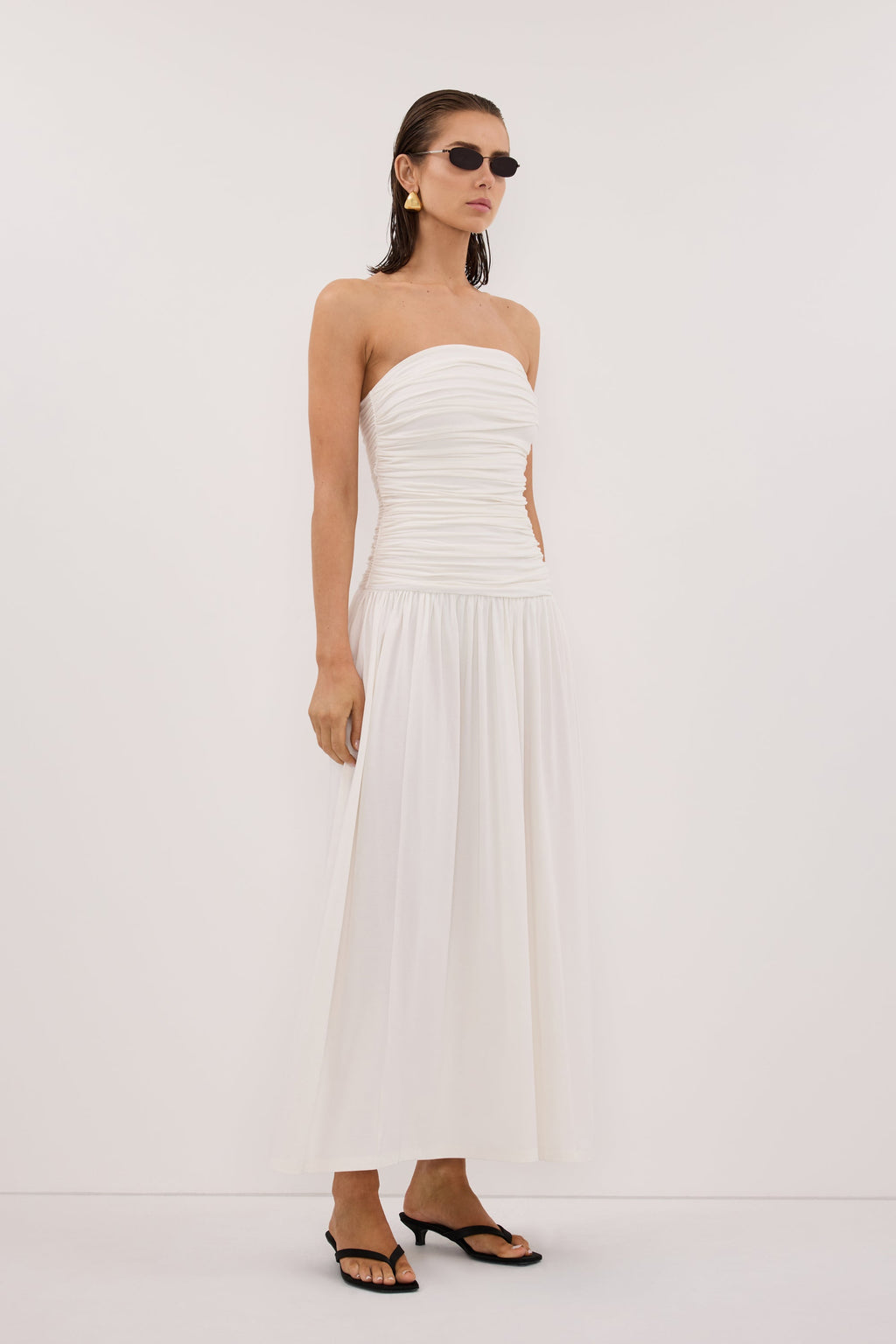 SHARI OFF WHITE STRAPLESS BANDEAU MIDI DRESS