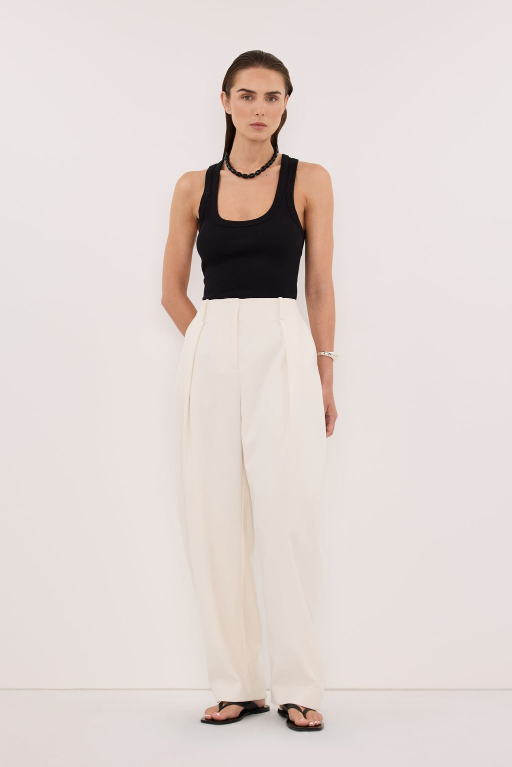 CLARA BLACK SCOOP NECK TANK TOP