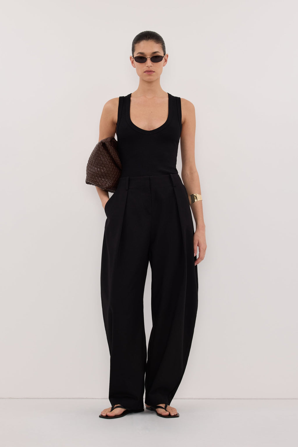 YASMIN BLACK SLEEVELESS KNIT TANK
