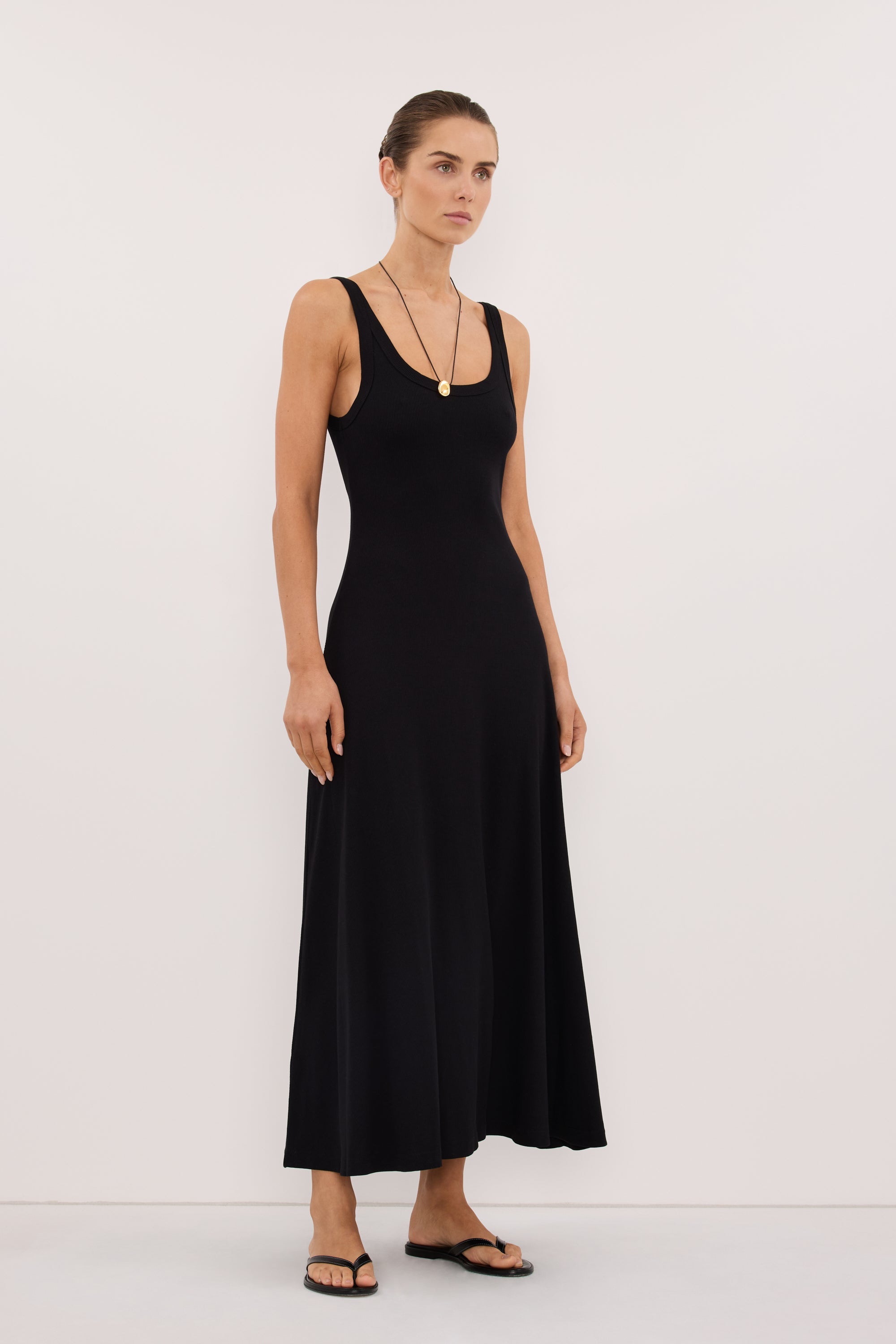 PHOEBE BLACK SLEEVELESS SCOOP NECK MIDI DRESS