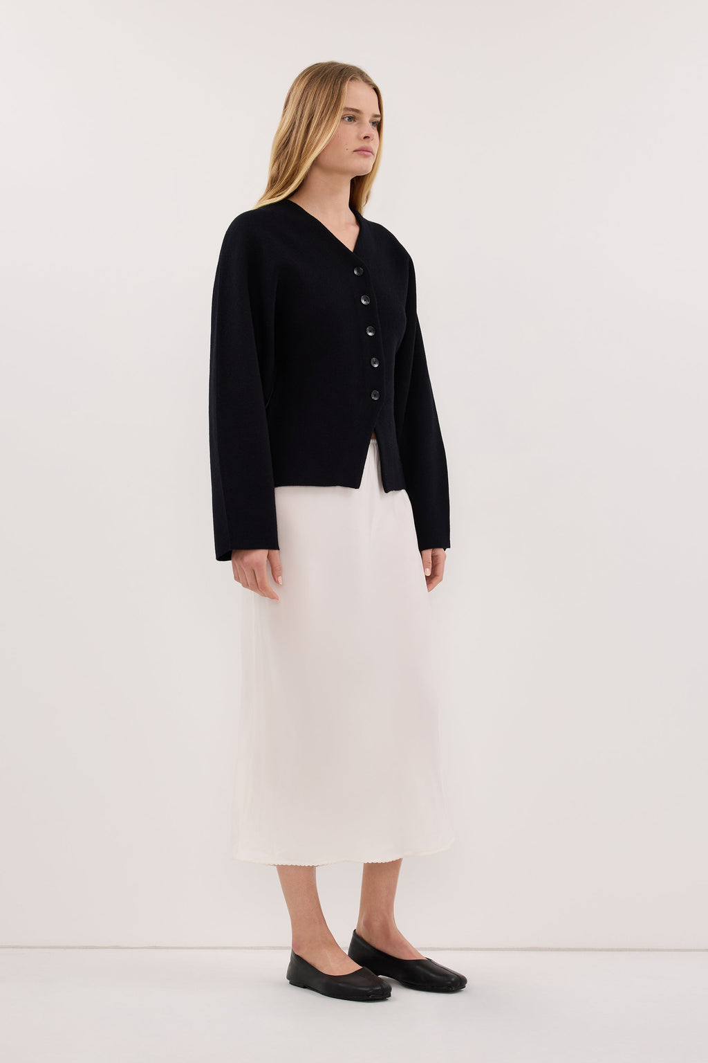 ETHEL BLACK V NECK CARDIGAN