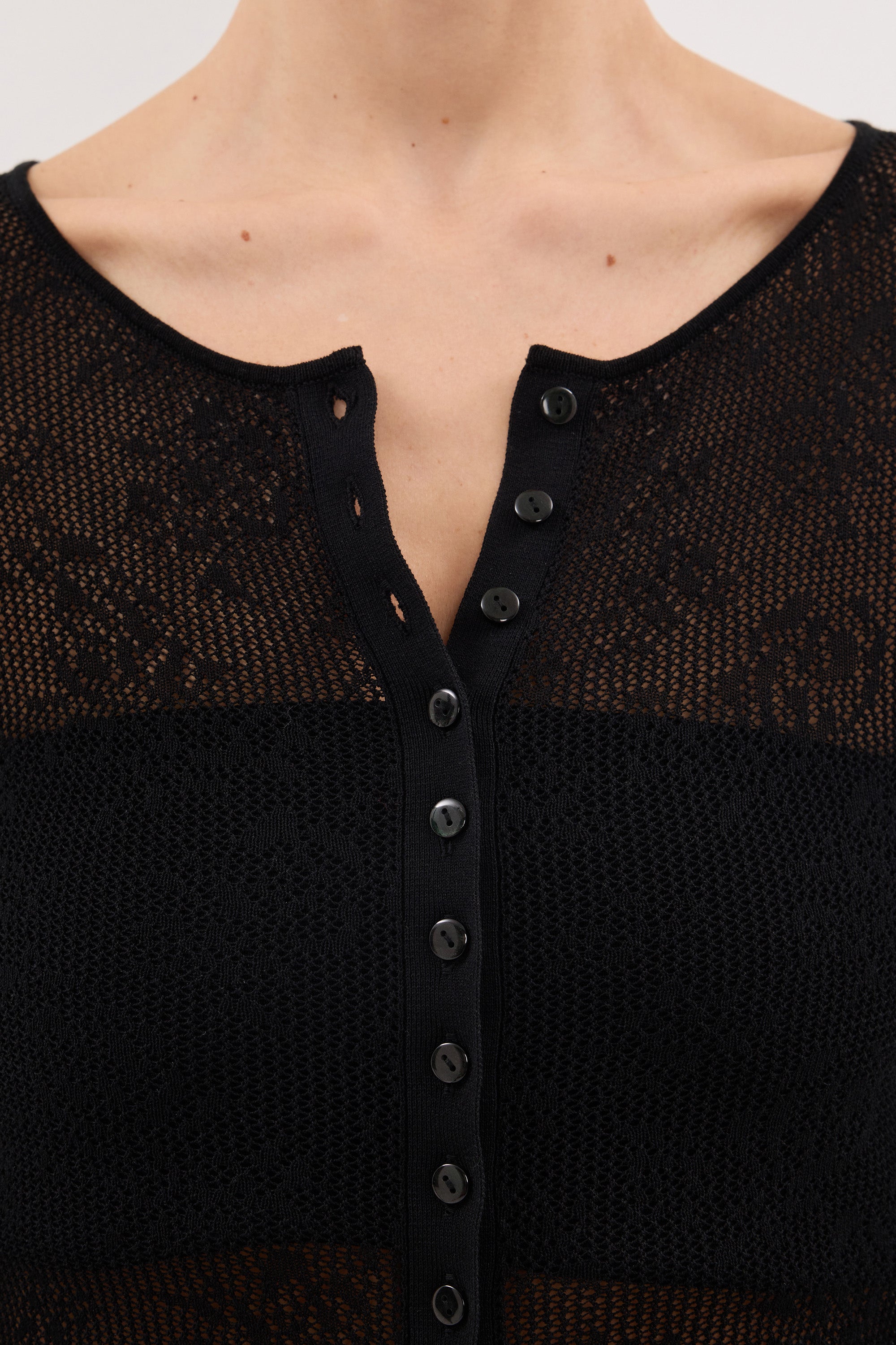 DELIA BLACK LACE BUTTON FRONT TOP