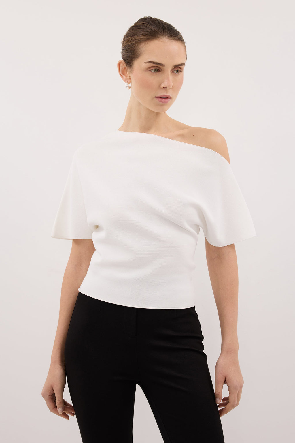 SCARLETT OFF WHITE ASYM KNIT TOP