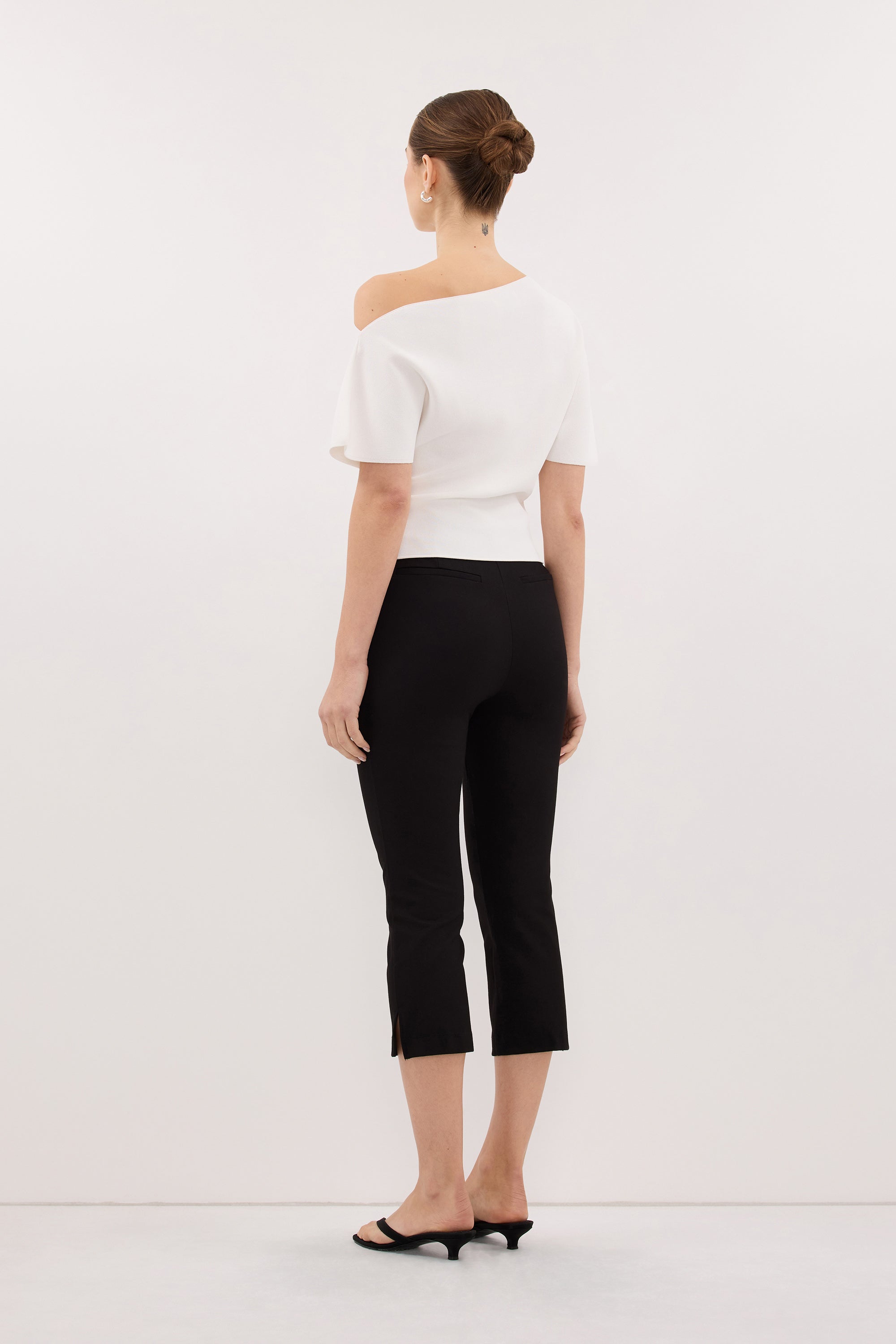 SCARLETT OFF WHITE ASYM KNIT TOP